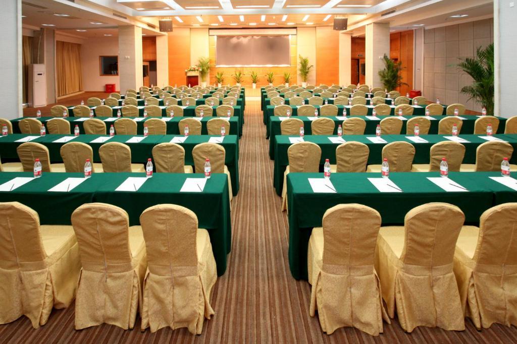 Wuhan New Beacon Jinyinhu International Hotel 外观 照片